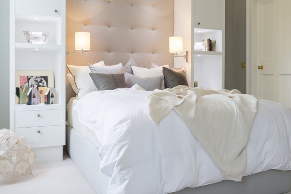 modern white bedroom furniture
