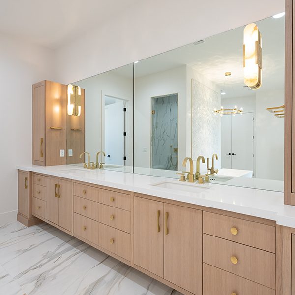 custom-transitional-white-master-bathroom